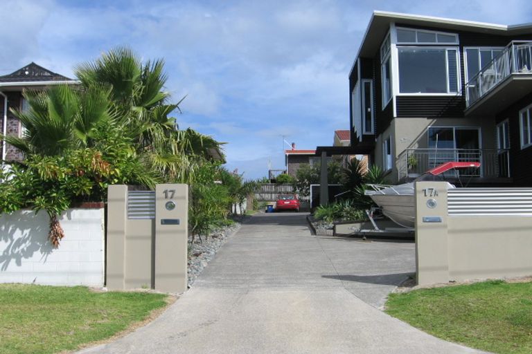 Photo of property in 17 Beechwood Road, Rothesay Bay, Auckland, 0630