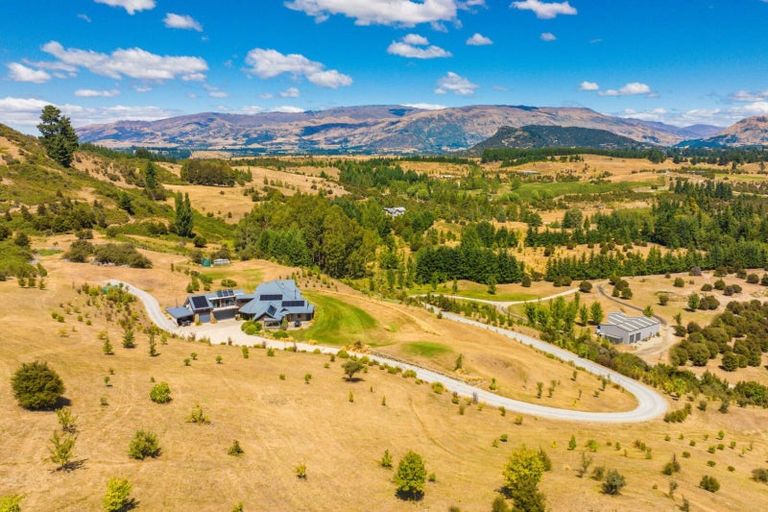 Photo of property in 354 Dublin Bay Road, Albert Town, Wanaka, 9382
