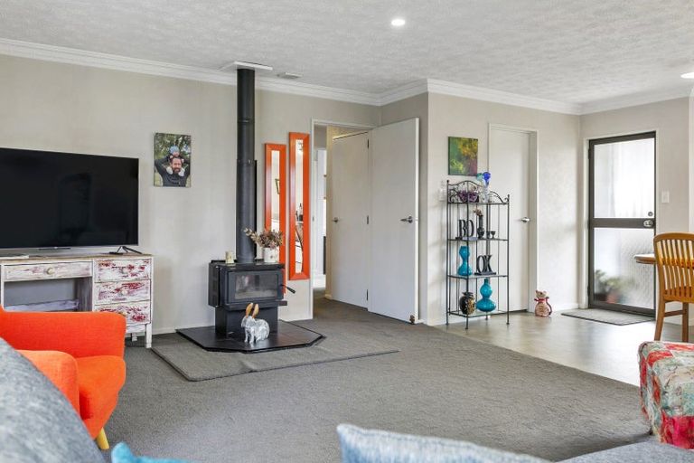 Photo of property in 7 Anna Place, Hilltop, Taupo, 3330