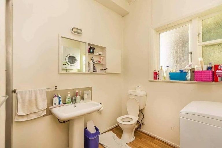 Photo of property in 209 The Terrace, Wellington Central, Wellington, 6011