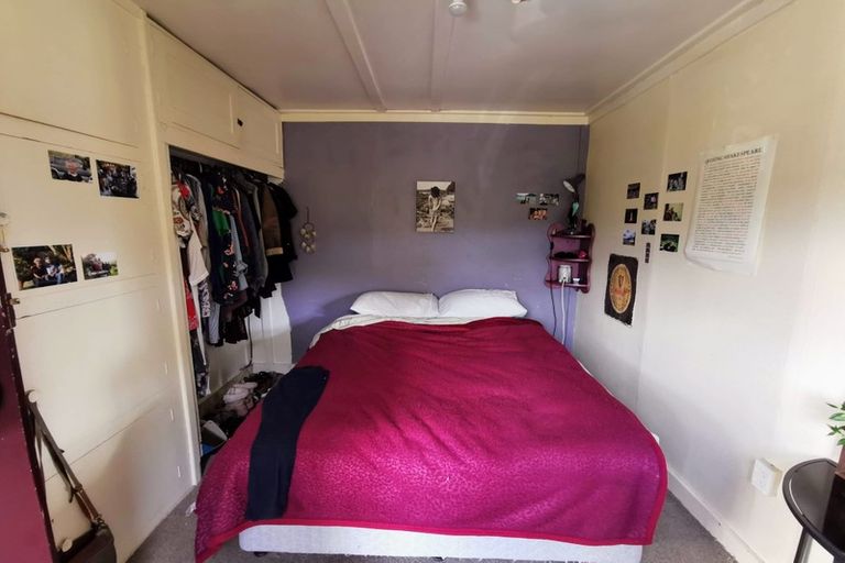 Photo of property in 27 Golden Bay Road, Halfmoon Bay / Oban, Stewart Island, 9818