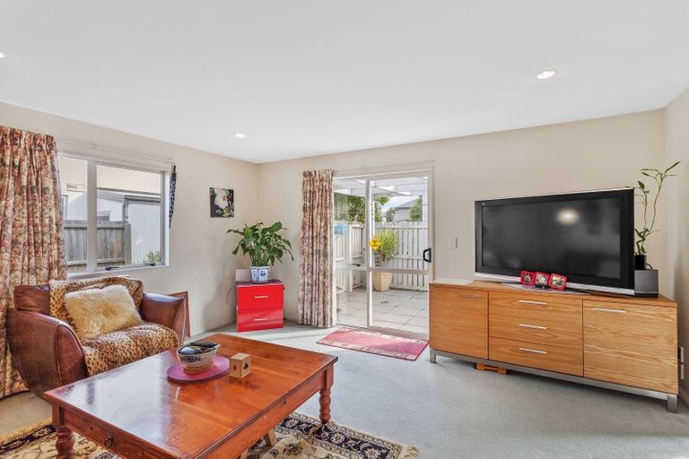 Photo of property in 62 Brockworth Place, Riccarton, Christchurch, 8011