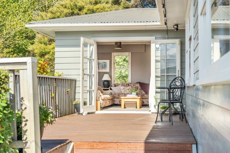 Photo of property in 121 Wainuiomata Road, Wainuiomata, Lower Hutt, 5014