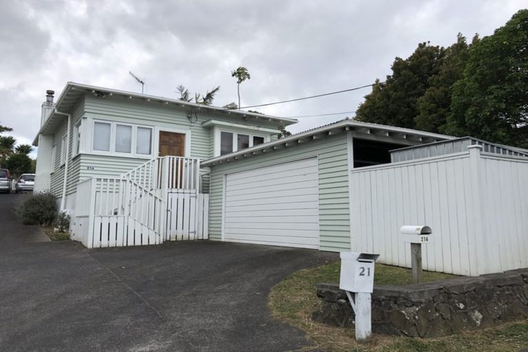 Photo of property in 21a Nile Road, Milford, Auckland, 0620