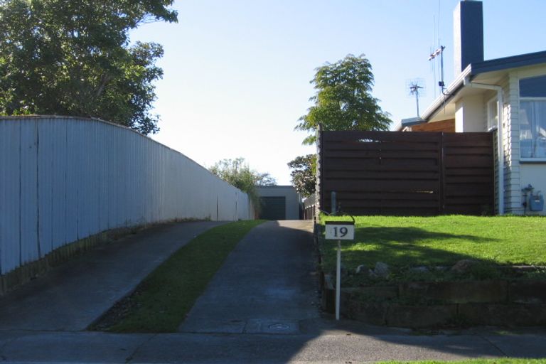 Photo of property in 19 Langley Avenue, Milson, Palmerston North, 4414