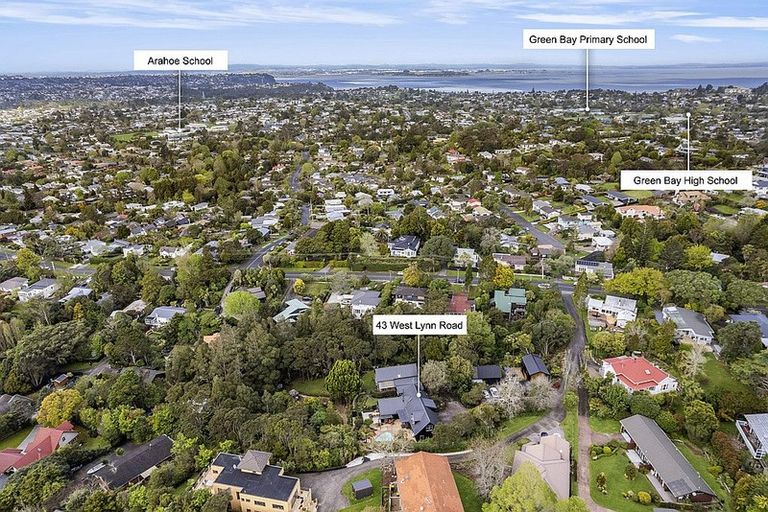 Photo of property in 43 West Lynn Road, Titirangi, Auckland, 0604