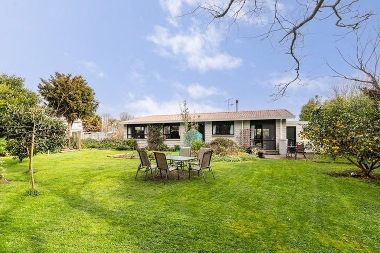 Photo of property in 518a Fenwick Street, Mayfair, Hastings, 4122