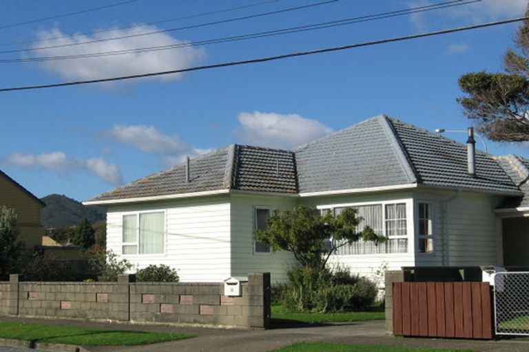 Photo of property in 38 Athlone Crescent, Boulcott, Lower Hutt, 5011