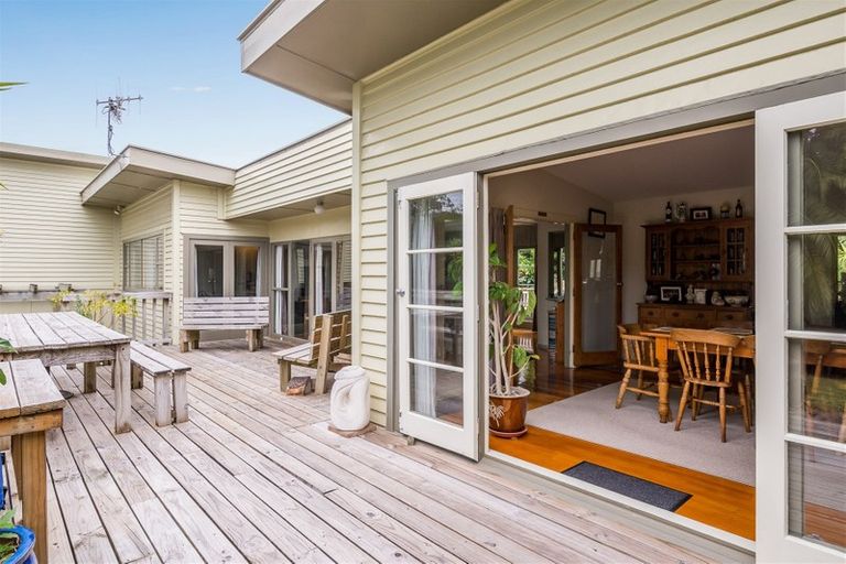 Photo of property in 92 Matai Road, Raumati South, Paraparaumu, 5032