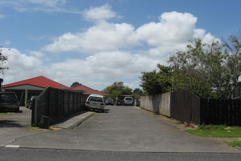 Photo of property in 101 Maplesden Drive, Clendon Park, Auckland, 2103