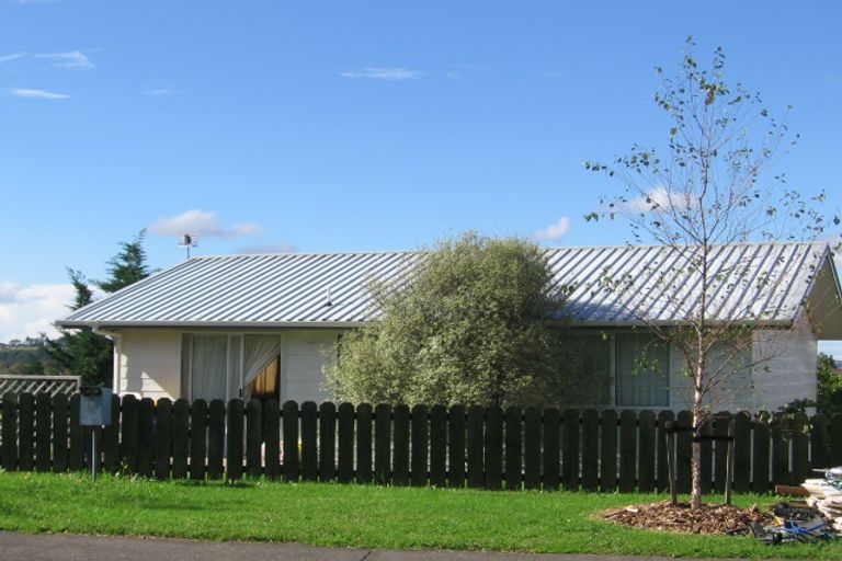 Photo of property in 2/221 Glengarry Road, Glen Eden, Auckland, 0602