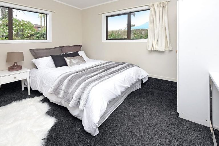 Photo of property in 80 Eugenia Rise, Totara Heights, Auckland, 2105