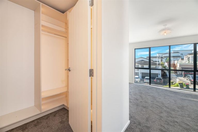 Photo of property in 126 San Valentino Drive, Henderson, Auckland, 0612