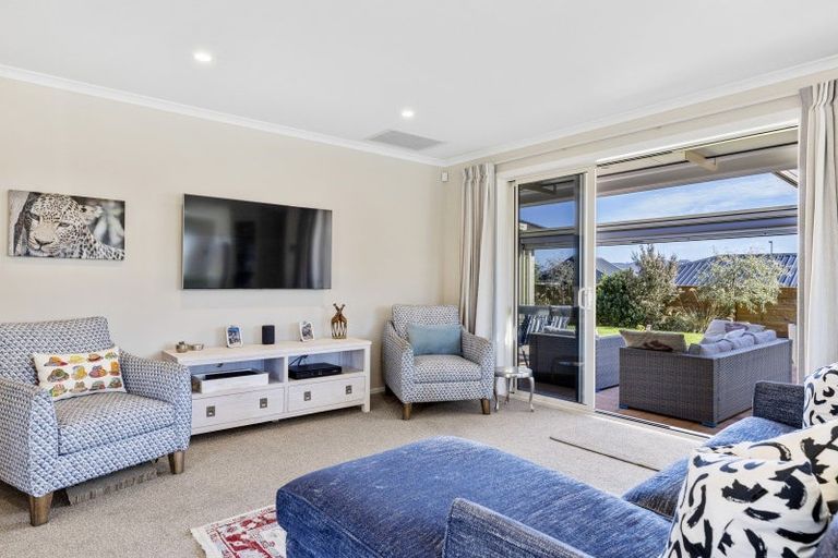 Photo of property in 4 Tuhua Close, Wharewaka, Taupo, 3330