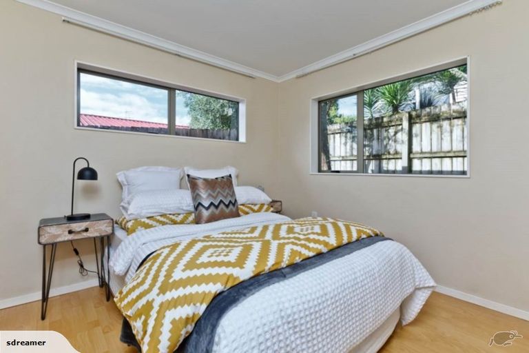 Photo of property in 22 Lynden Avenue, Hillcrest, Auckland, 0627