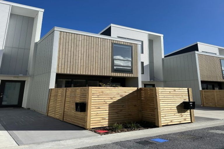 Photo of property in 10 Kamahi Place, Paraparaumu, 5032