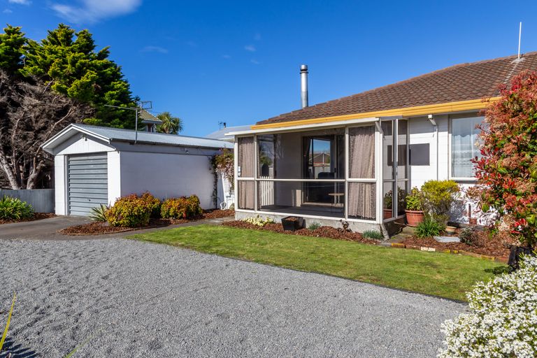 Photo of property in 1/2 Kidbrooke Street, Bromley, Christchurch, 8062