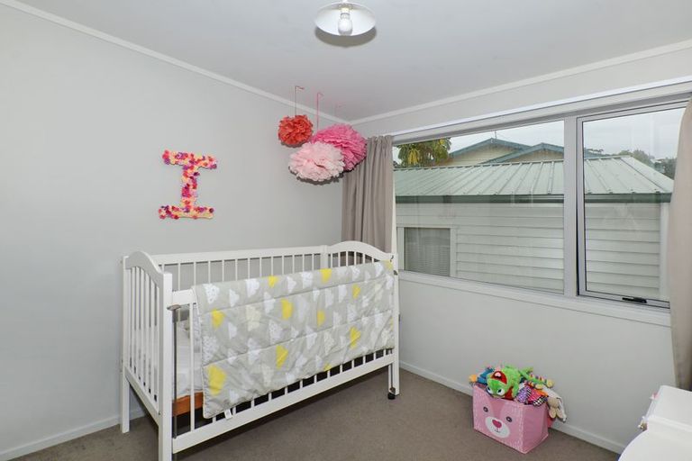 Photo of property in 2a Raewyn Street, Morningside, Whangarei, 0110