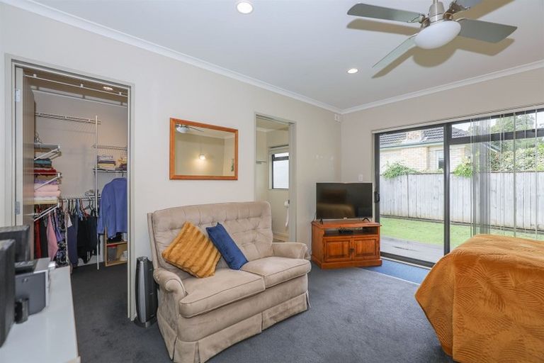 Photo of property in 51 Youngs Road, Papakura, 2110