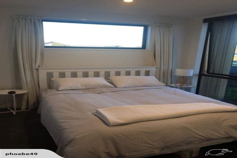 Photo of property in 15 Mount Creighton Crescent, Wanaka, 9305