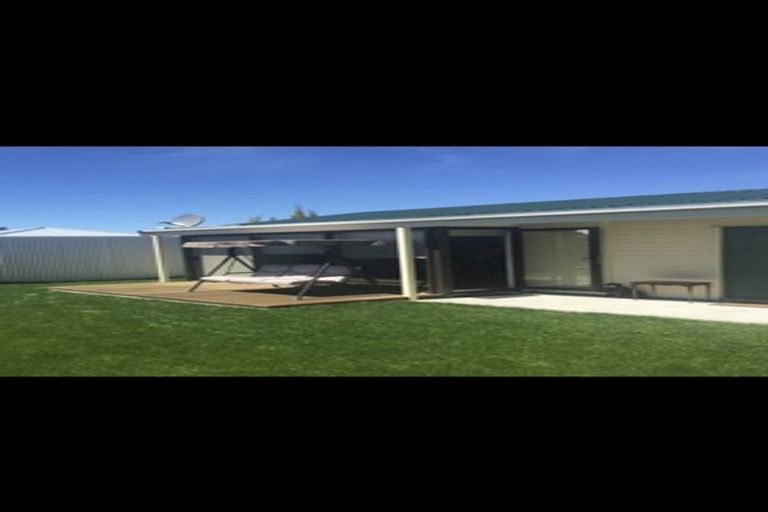 Photo of property in 19 Oxford Street, West End, Timaru, 7910