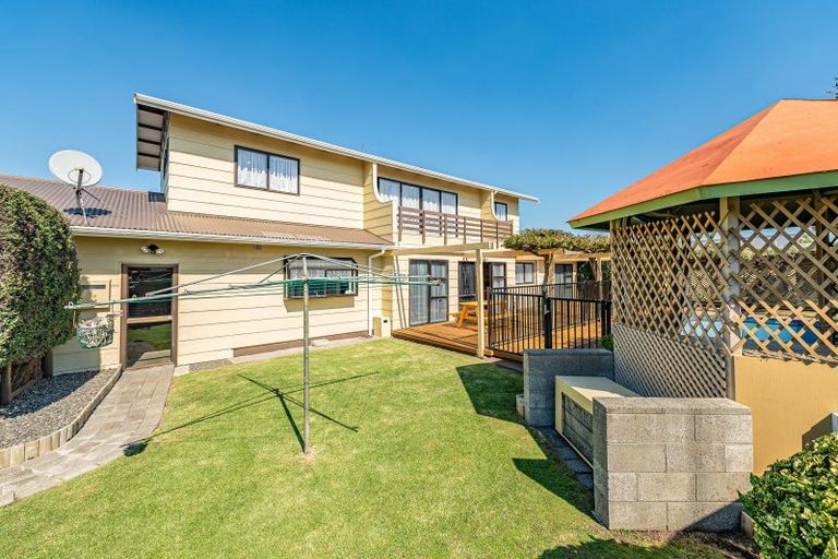 Photo of property in 12 Akepiro Place, Tawhero, Whanganui, 4501