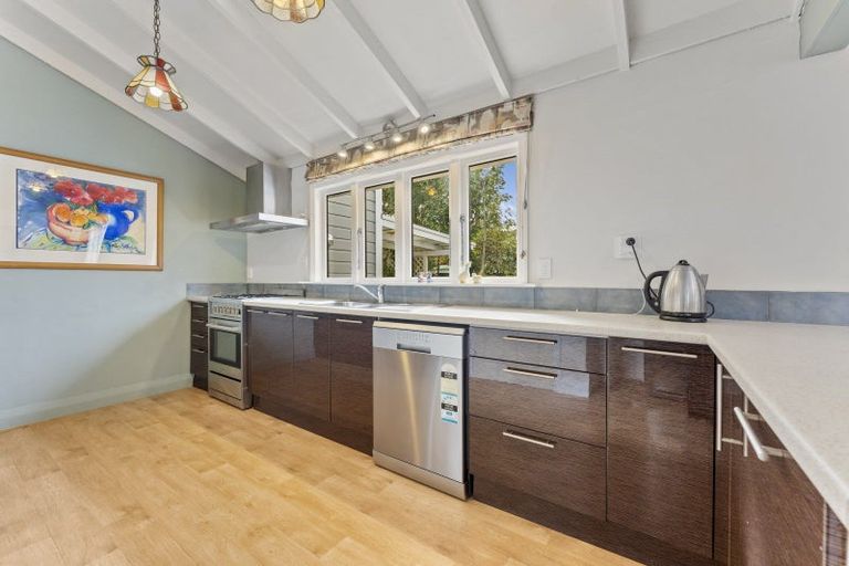 Photo of property in 1 Oriel Place, Levin, 5510