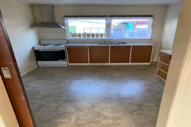 Photo of property in 2/7 Ingram Street, Papakura, 2110