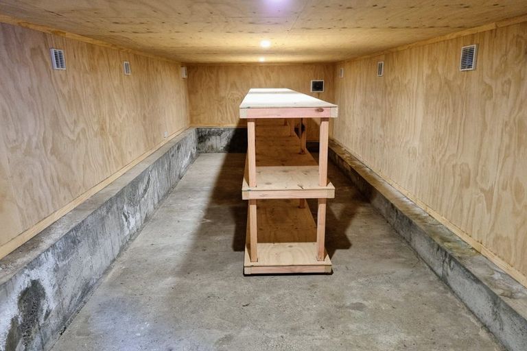 Photo of property in 5 Barton Street, Strandon, New Plymouth, 4312