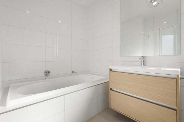 Photo of property in 45 Nga Pona Toru Road, Flat Bush, Auckland, 2019