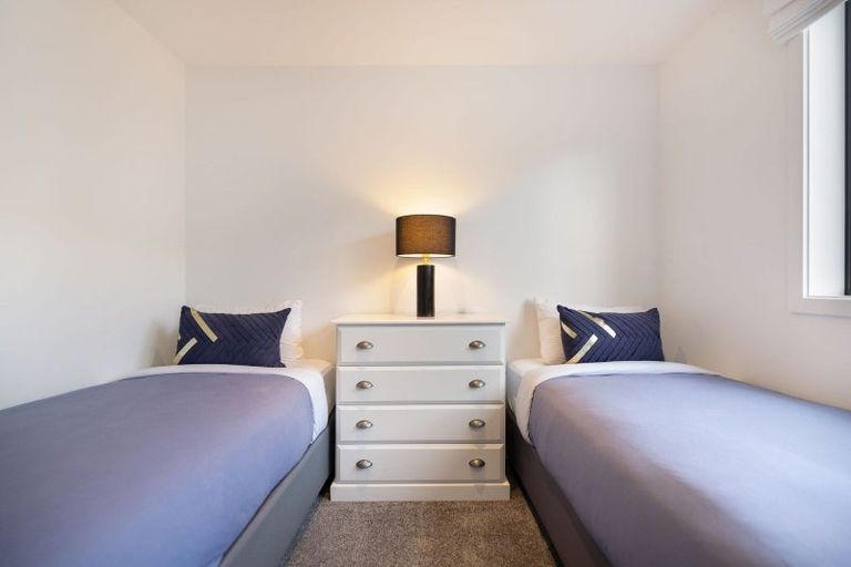 Photo of property in 2 Appin Court, Jacks Point, Queenstown, 9371