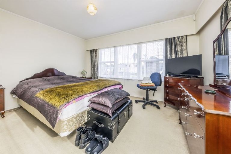 Photo of property in 1 Short Street, Manurewa East, Auckland, 2102