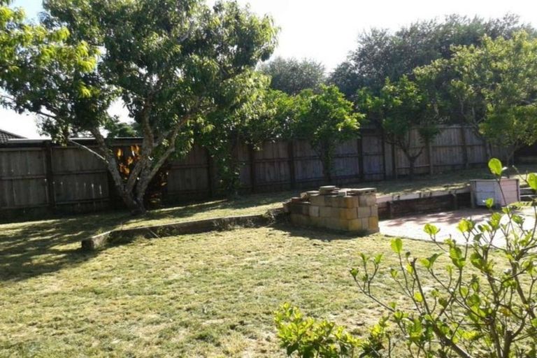 Photo of property in 65 Luton Avenue, Sunnyhills, Auckland, 2010