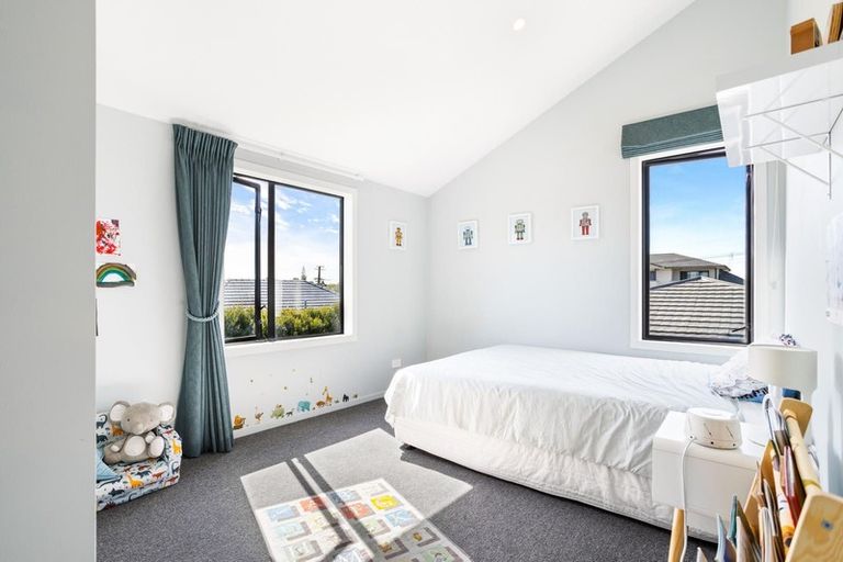 Photo of property in 3a Ward Crescent, Te Atatu Peninsula, Auckland, 0610