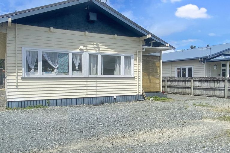 Photo of property in 10 Kamo Road, Regent, Whangarei, 0112