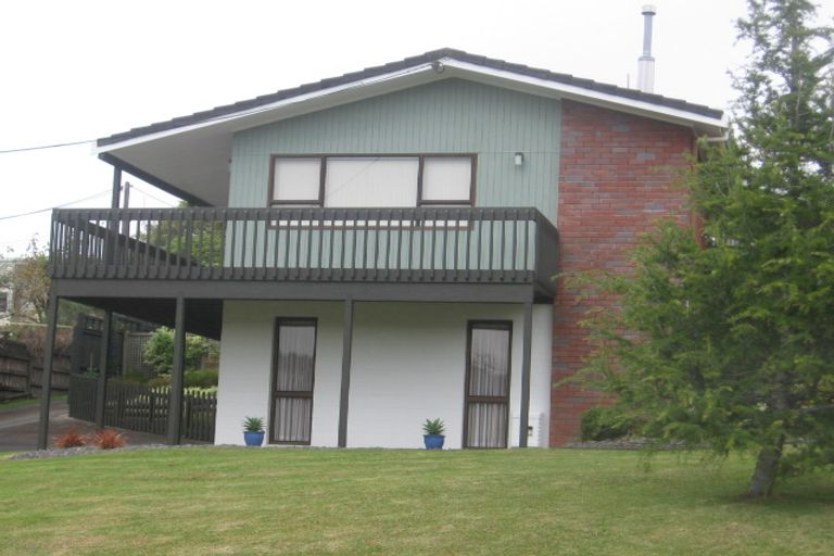 Photo of property in 2/24 Penzance Road, Mairangi Bay, Auckland, 0630