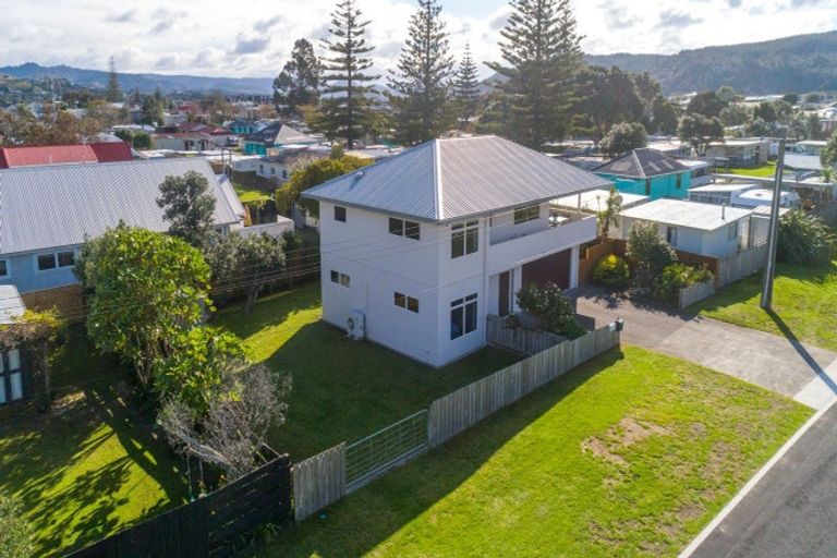 Photo of property in 102 Saint Patricks Row, Whangamata, 3620