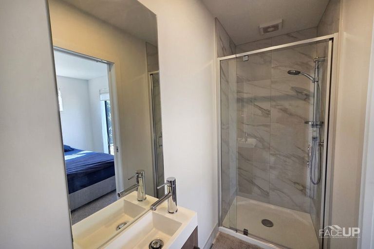 Photo of property in 8/20 Moor Avenue, Te Atatu Peninsula, Auckland, 0610