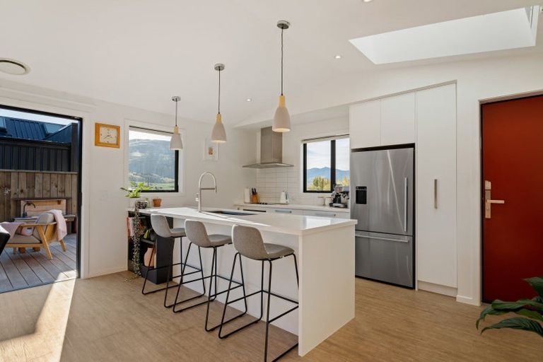 Photo of property in 43 Bannister Street, Jacks Point, Queenstown, 9371