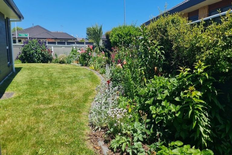 Photo of property in 1a Trusham Court, Paraparaumu, 5032