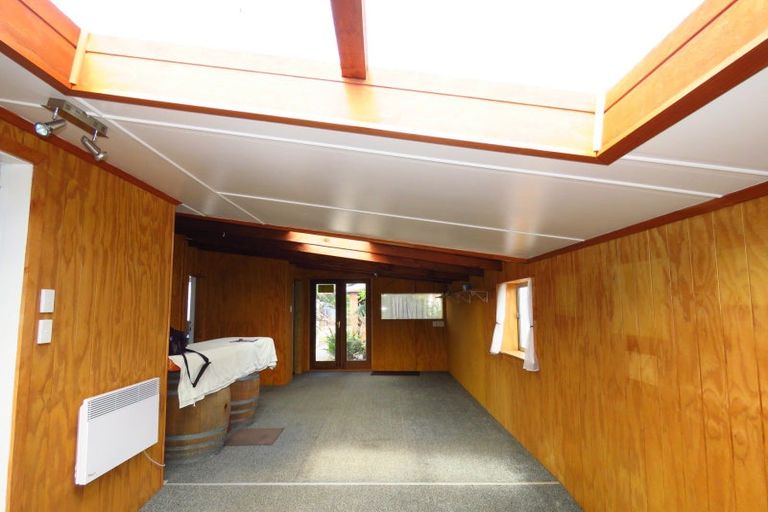 Photo of property in 24 Adderley Street, Westport, 7825