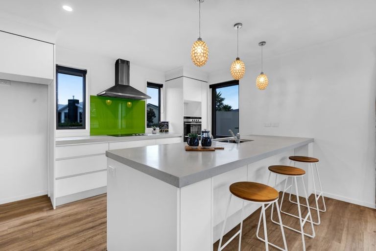 Photo of property in 72 Dillon Drive, Bell Block, New Plymouth, 4312