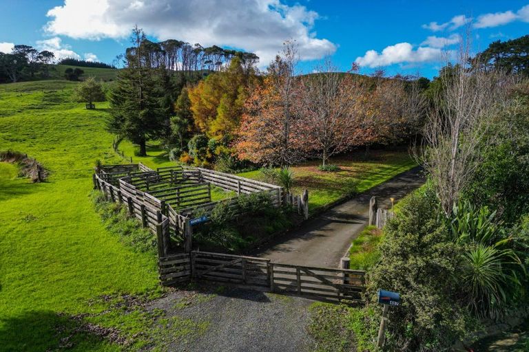Photo of property in 487 Kanohi Road, Kaukapakapa, 0873