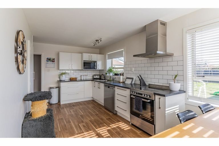 Photo of property in 15 Belmont Street, Avondale, Christchurch, 8061