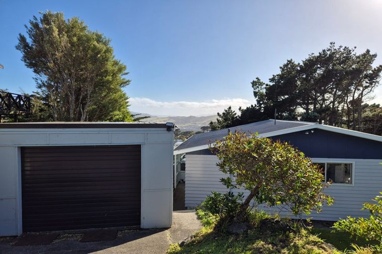Photo of property in 53 Lomita Road, Johnsonville, Wellington, 6037