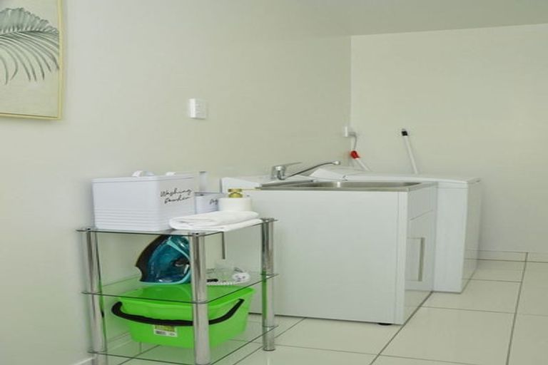 Photo of property in 25 Richmond Avenue, Richmond Heights, Taupo, 3330