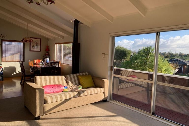 Photo of property in 136 Prince Regent Drive, Half Moon Bay, Auckland, 2012