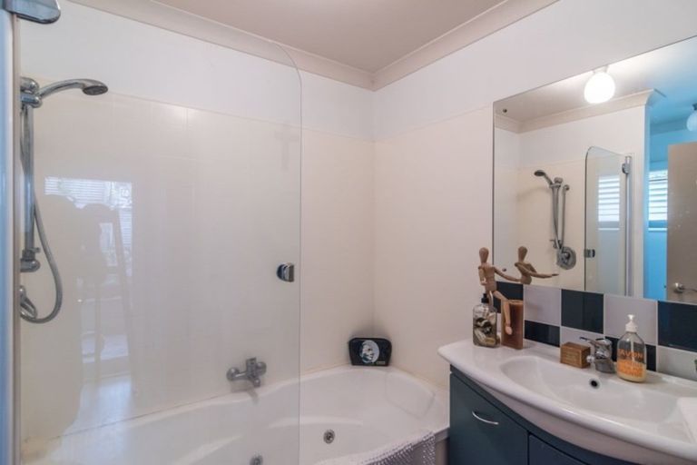 Photo of property in 9 Jeep Road, Raumati South, Paraparaumu, 5032