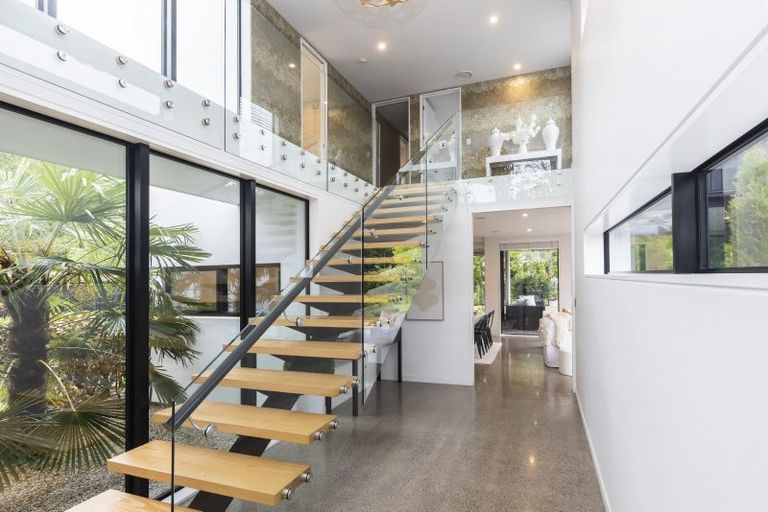 Photo of property in 79 Fendalton Road, Fendalton, Christchurch, 8014