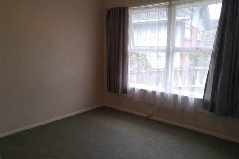 Photo of property in 1/5 Sudan Avenue, Milford, Auckland, 0620